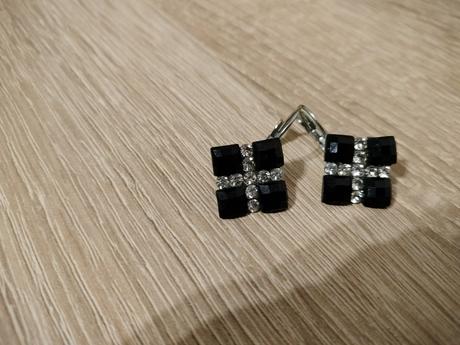 Bižutéria- náramky/náušnice/náhrdelníky/prstene, 