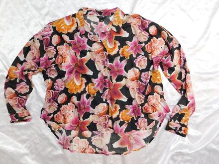 Kvalitna velmi pekna vzdušna bluzka, 44