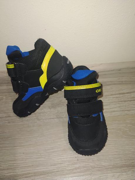 Topánky /aj na zimu/ - výborný stav, geox,20