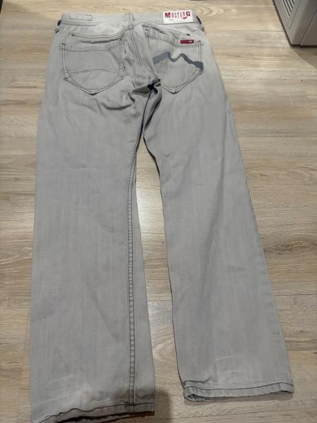 Rifle 31, mustang,30