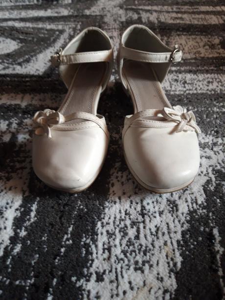 Dievčenské topánky, 33