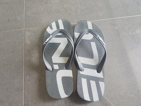 Predam nove slapky oneill, 42