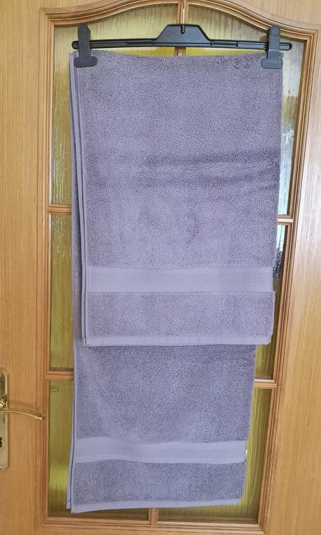 Calvin klein osuška veľkosť 142 cm x 76 cm,