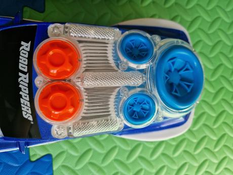 26de_hracie auto + chicco auto, 