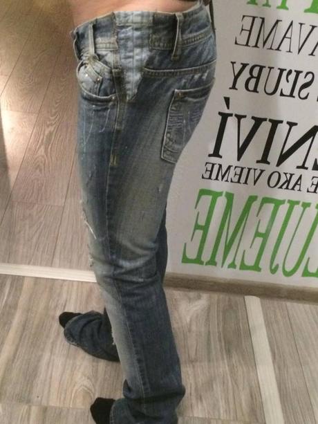 Kvalitne roztrhane rifliky  26, s