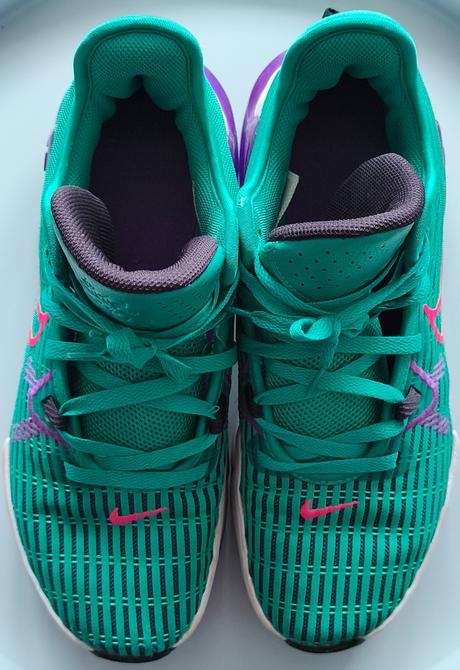 Nike lebron james basketbal, nike,44