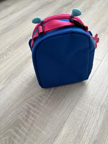 Desiatovnik motýlik, skip hop