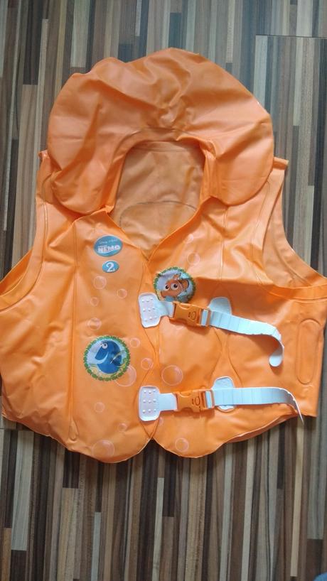 Predám plávaciu vestu, 