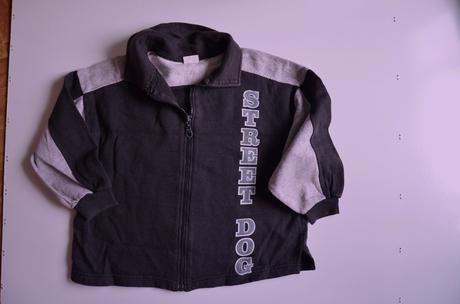 Mikina s poštou, 128