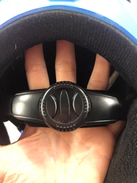 Nevica lyžiarska prilba a okuliare, s