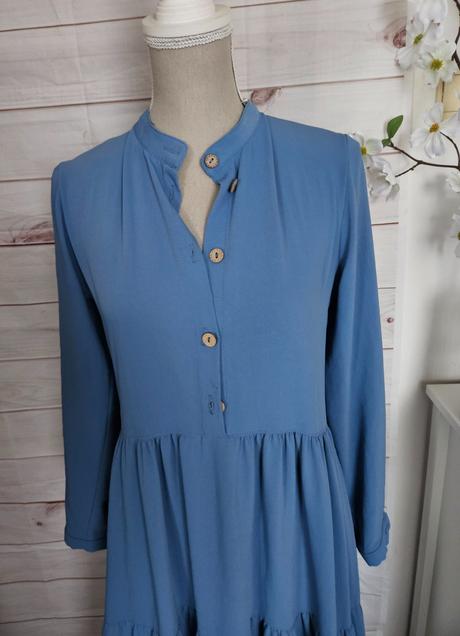 Pekné lahulinké šaty, s