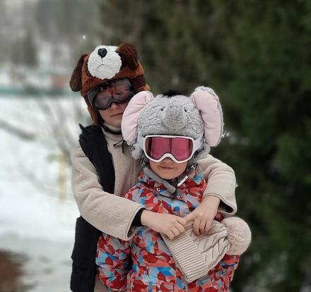 Čapka na lyziarsku prilbu, 