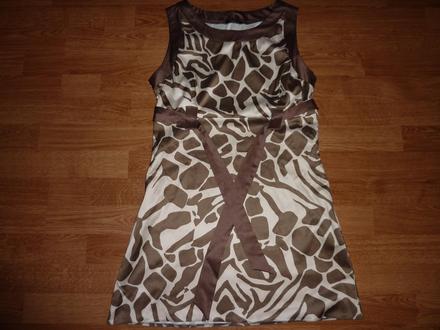 Pekný top alebo šaty, 38