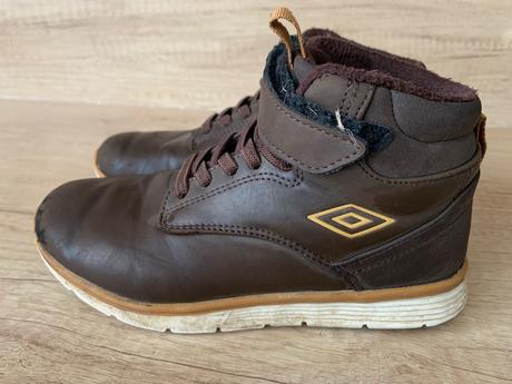Topanky, umbro,31