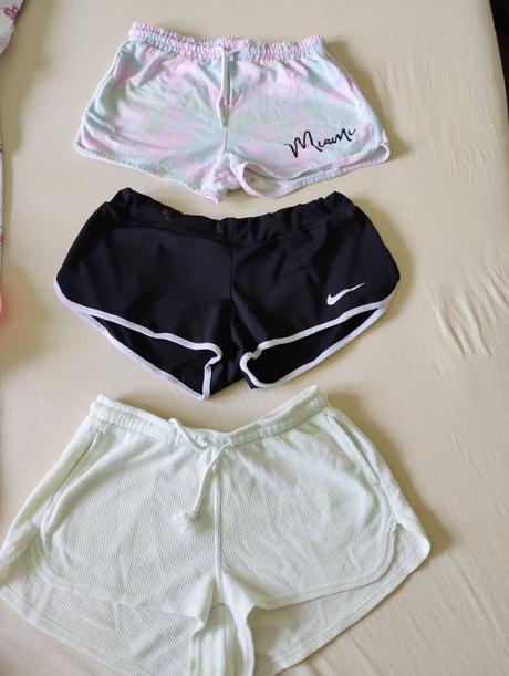 Kraťasy po 1 euro, 158