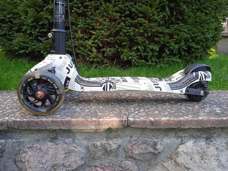 Detská trojkolesová kolobežka, nils