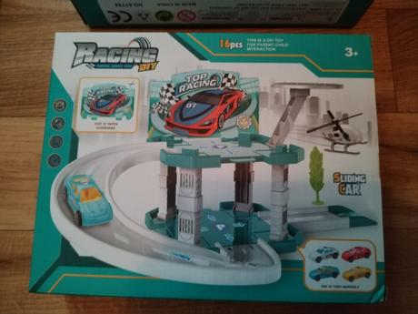 Draha/garáž pre autá, 