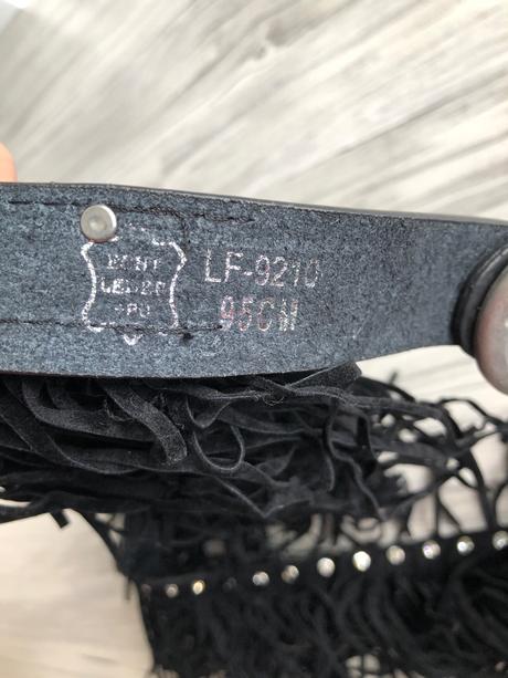 Rôzne opasky klobúky, 