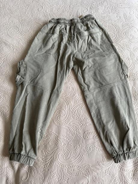 Zelene kapsacove teplaky, reserved,122