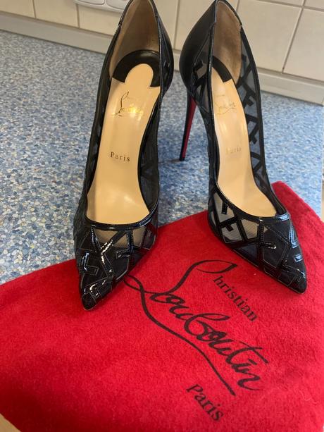 Exkluzívne čierne lodičky christian louboutin, 41