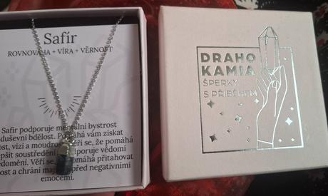Retiazka s liečivým kameňom safír, 