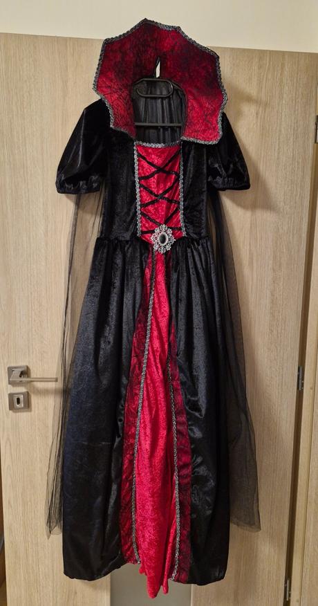 Upírsky kostým, 
