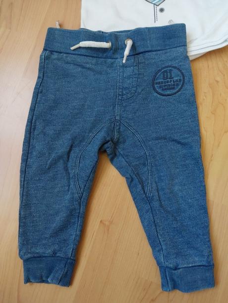 Pudlove nohavice, 74