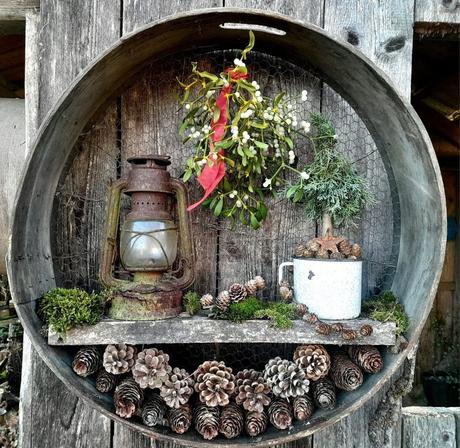 Hnedý smaltovaný hrnček, 