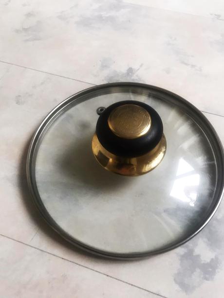 Sklenená pokrievka,