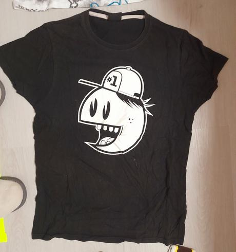 Zánovné tričká vo výbornom stave po mojom synov, 164