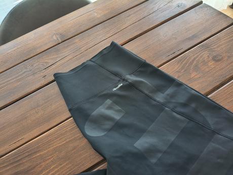 Adidas bezšvové športové legíny m-l, adidas,l