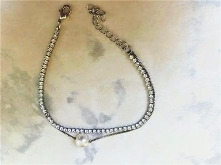 Jemný náramok s perličkou, 