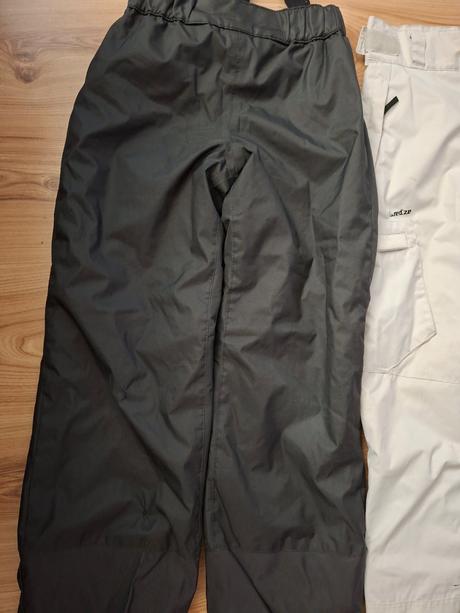 Lyziarske snowboardove nohavice, oteplovacky 134, decathlon,134