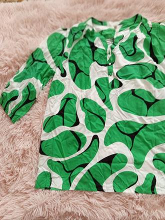 Zelená bluzka so vzorom, 