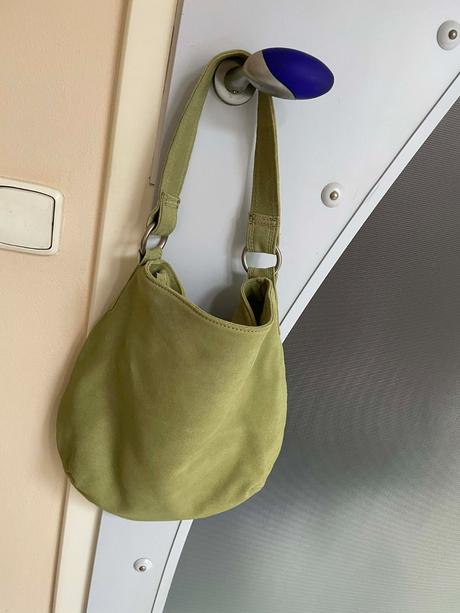 Semišová hobo kabela,