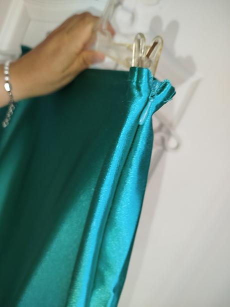 Saténová sukňa elasticka, takko,42