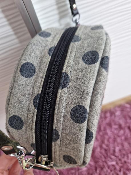 Okrúhla kabelka slovenskej značky, 