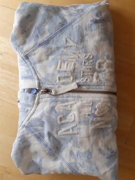 Mikina next, pridávam aj blúzku h&m, next,122