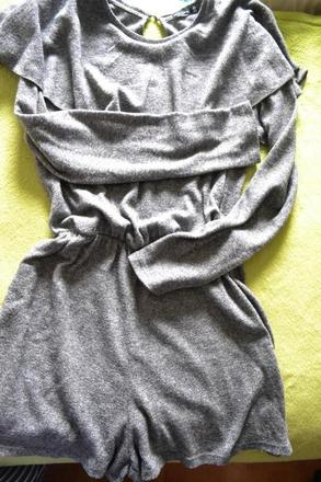 Teplejší overal s volánom bershka s/m, bershka,m