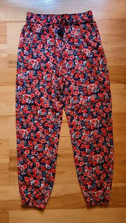 Vzdusne nohavice s kvetmi, h&m,134