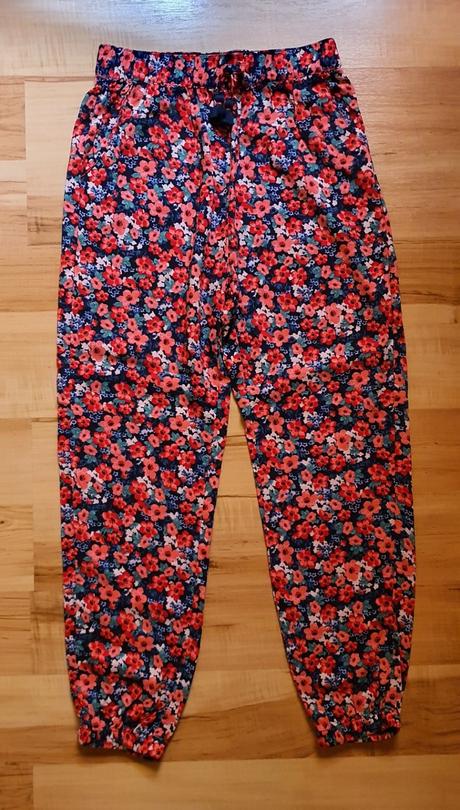 Vzdusne nohavice s kvetmi, h&m,134