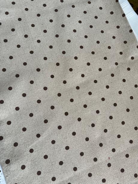 Jutovina s gulickami, 