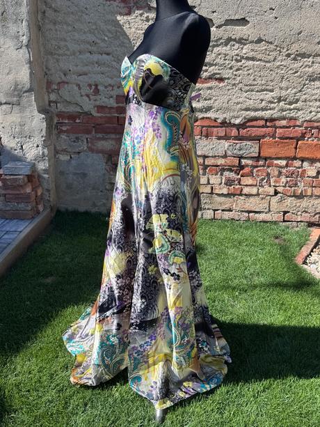 Dámske šaty, 40 / l