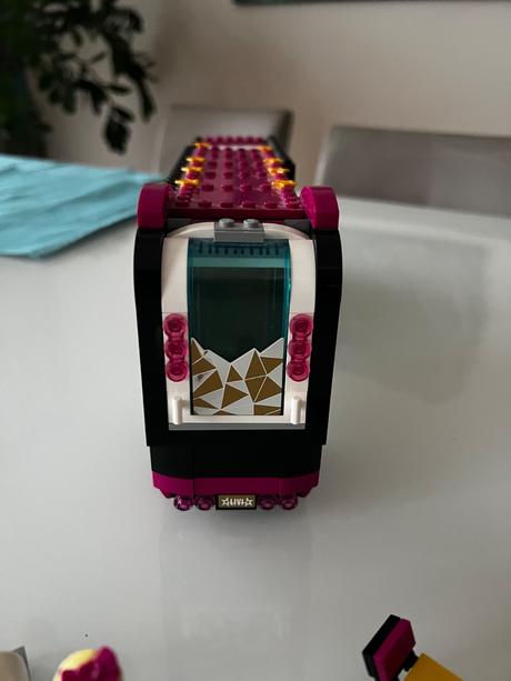 Lego friends  koncertný automobil hviezdy pop, 