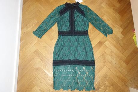 Čipkové šaty glamorous, s