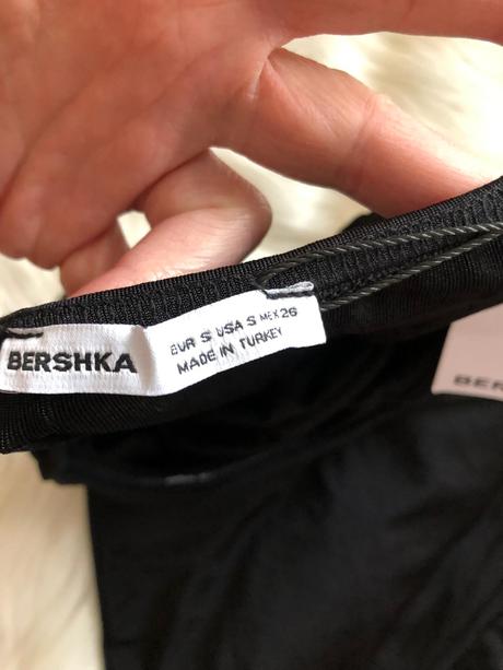 Asymetrické šaty, bershka,s