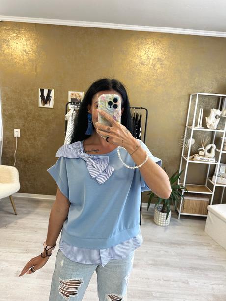 Mikinka s mašličkou,