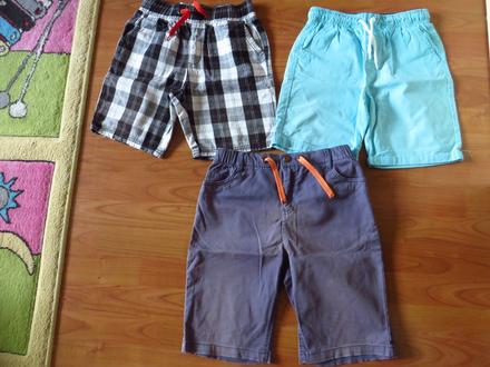 3x krátke nohavice - veľ. 146, 146