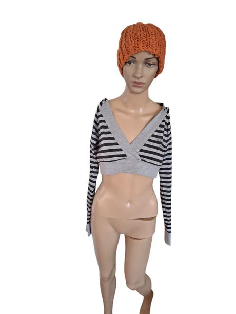 Dámsky pulóvrík s kapucňou do pása, m