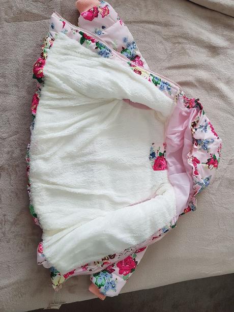 Bunda - zimná, s efektným, kvetinovým motívom.nová, 98